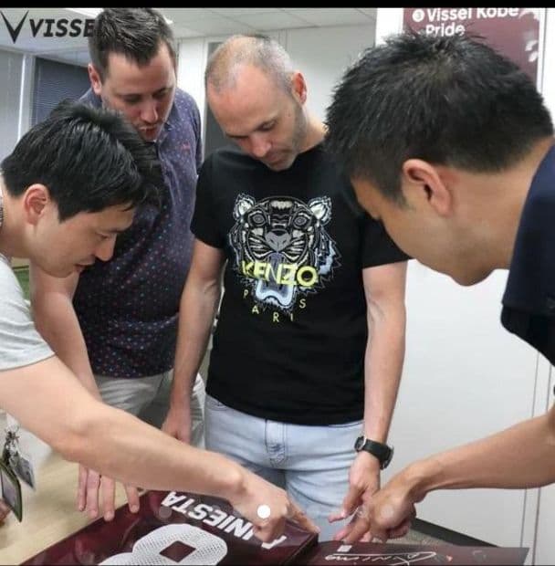 ⭐️限定⭐️イニエスタ ユニフォームBOX