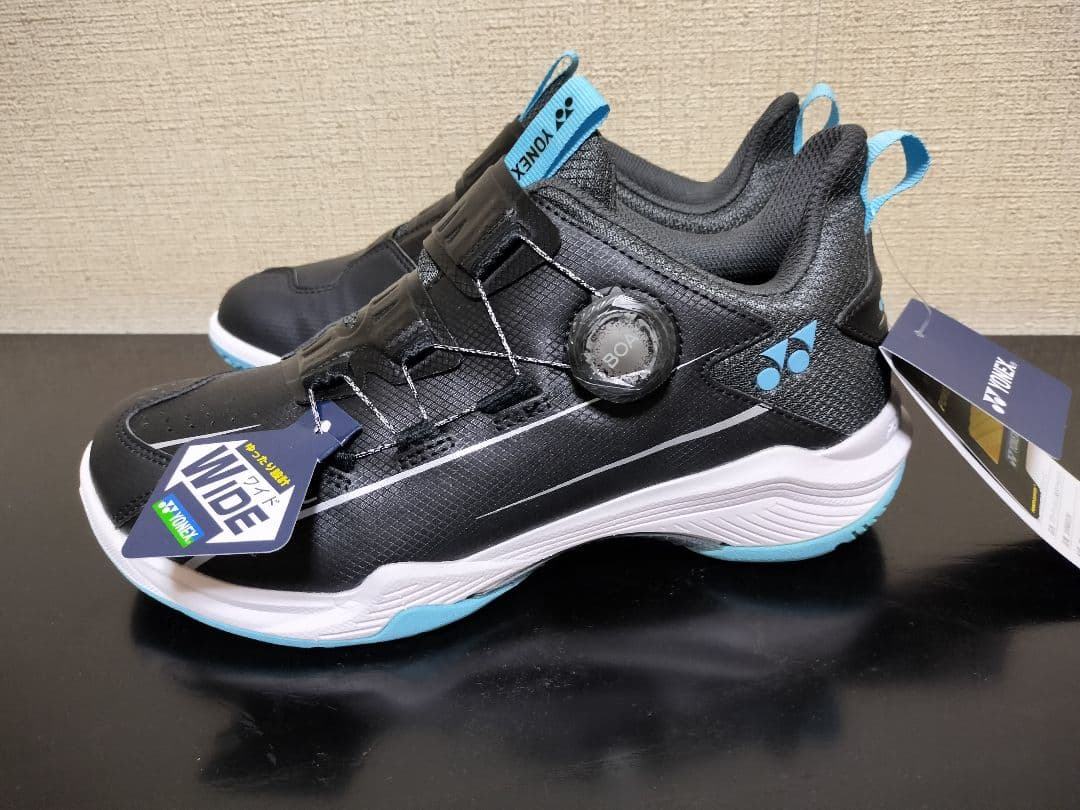 ヨネックス バドミントンシューズ　24cm　88ダイヤル