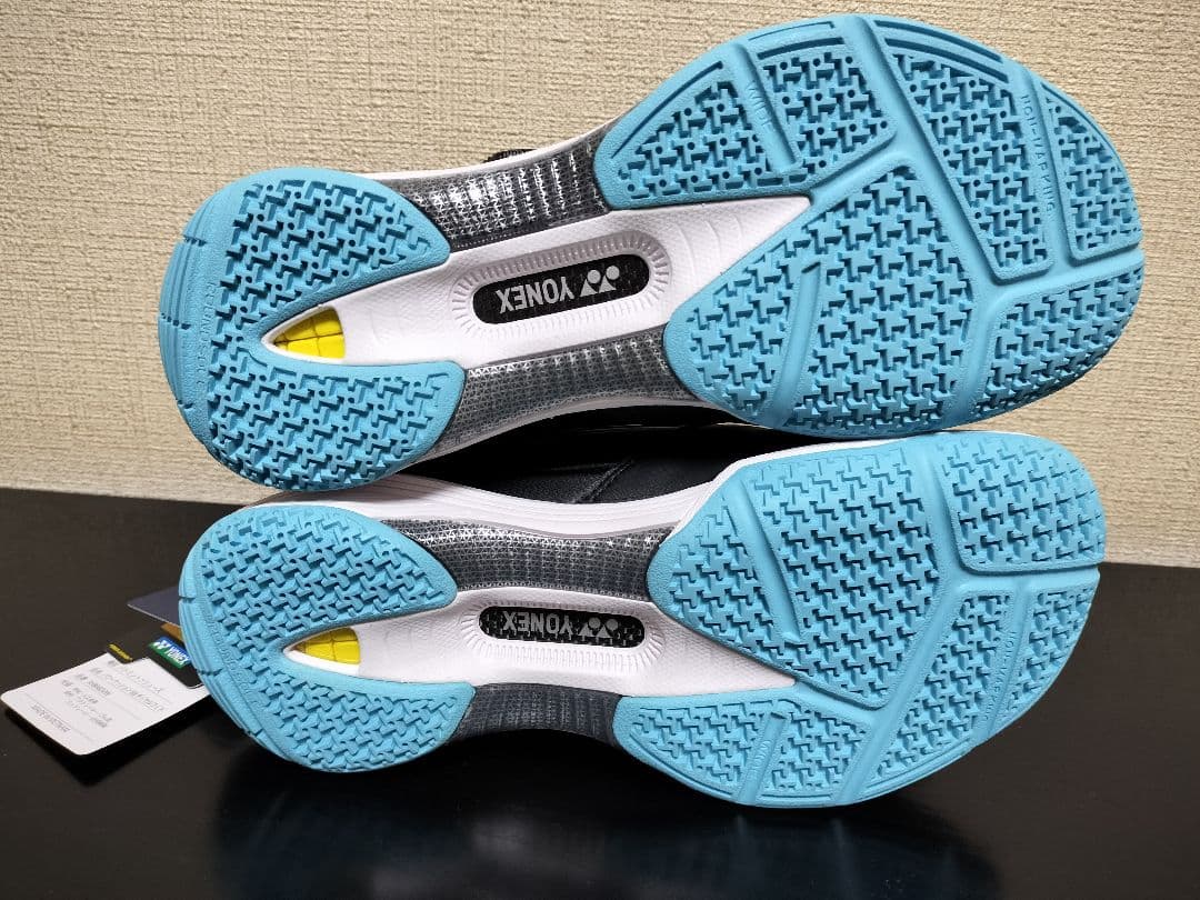 ヨネックス バドミントンシューズ　24cm　88ダイヤル