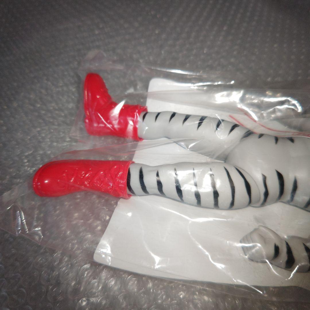 メディコム・トイ　タイガーマスク　グレイトゼブラ　ソフビ　電人　未開封