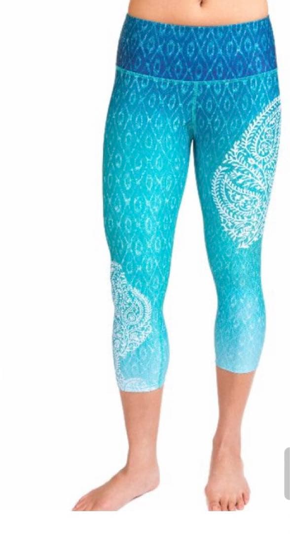 inner fire ヨガ レギンス 7分丈　サイズXS 新品未使用