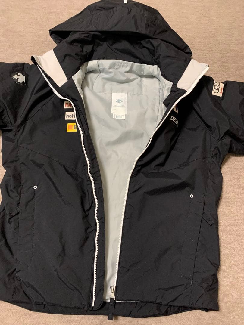 DESCENTE 子ども用スキーウェア 黒/赤