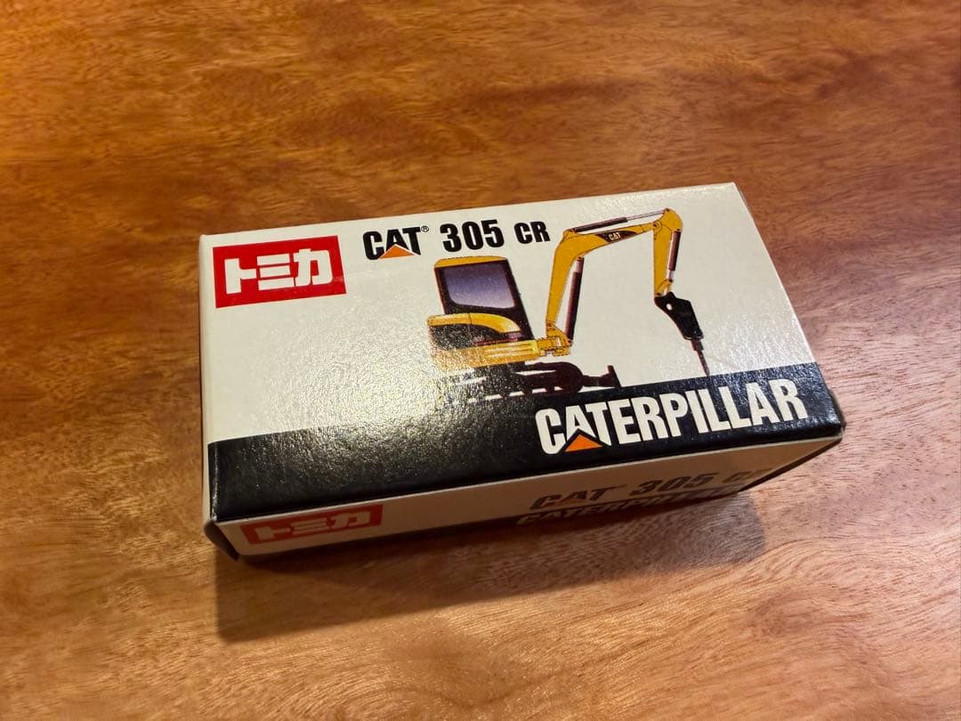 【レア】トミカCAT 305 CR ミニカー