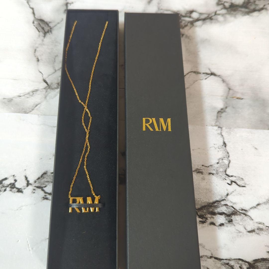 RIMロゴネックレス ゴールド Singularity Live 理芽