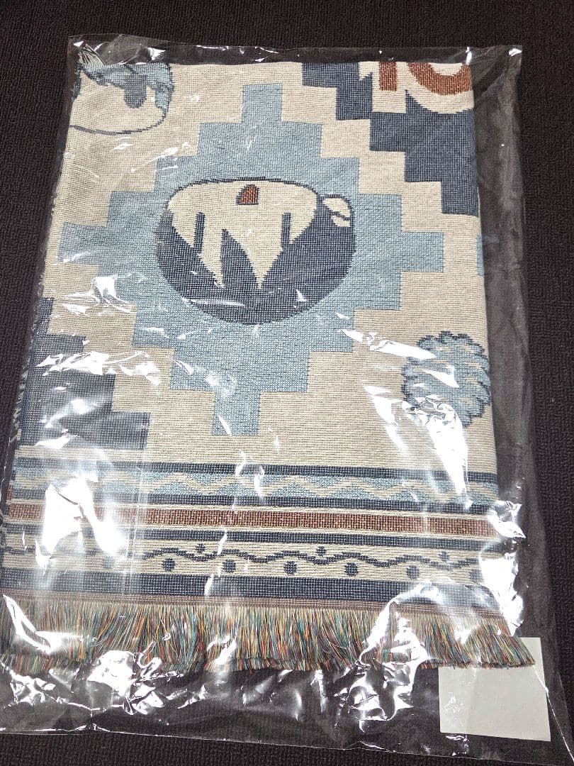 ゆるキャン△10周年記念展 「こうするとぬくいですぞ」ブランケット