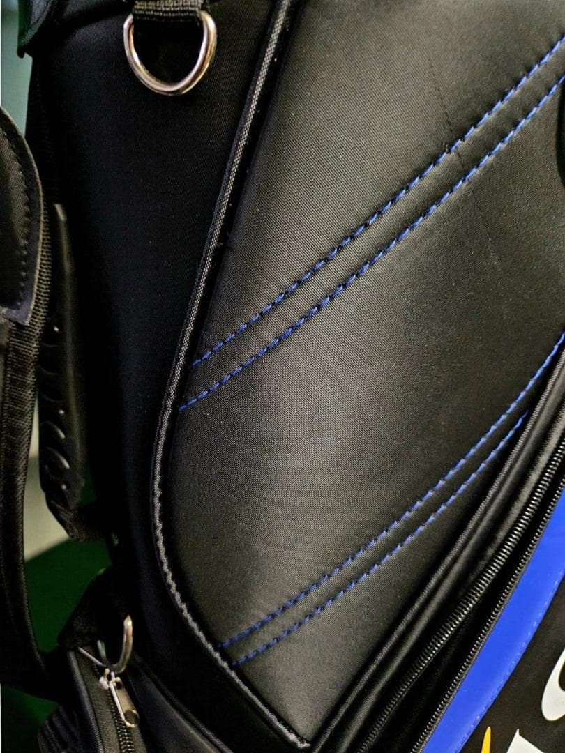 送料無料/新品未使用　展示品XXIO キャディバッグ 黒と青 新品