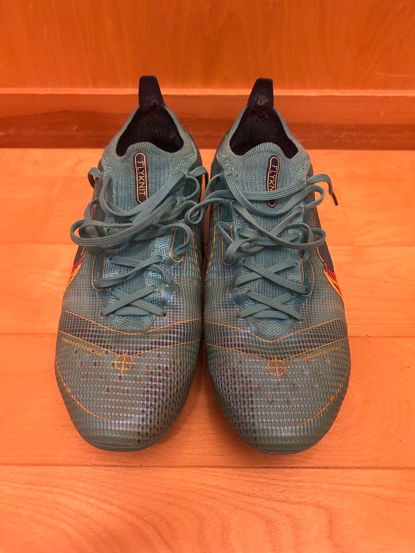 ナイキ　マーキュリアルヴェイパー14