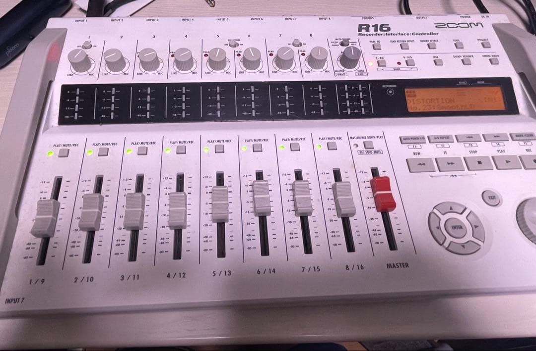 Zoom R16 マルチトラックレコーダー