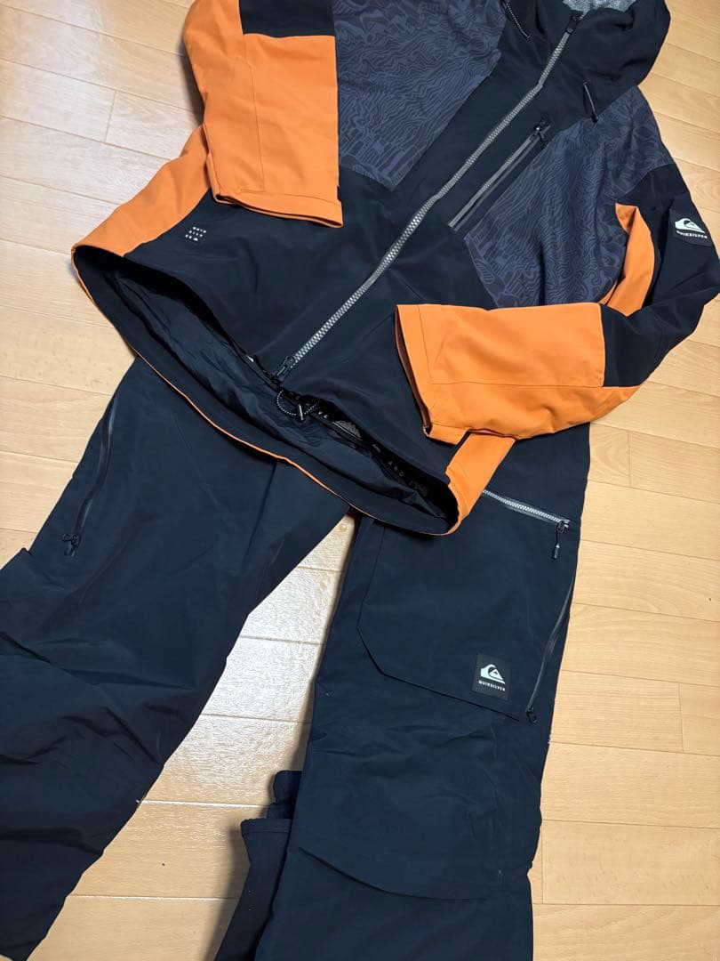 【QUIKSILVER】HIGHLINE 上下セットsize:XS - S
