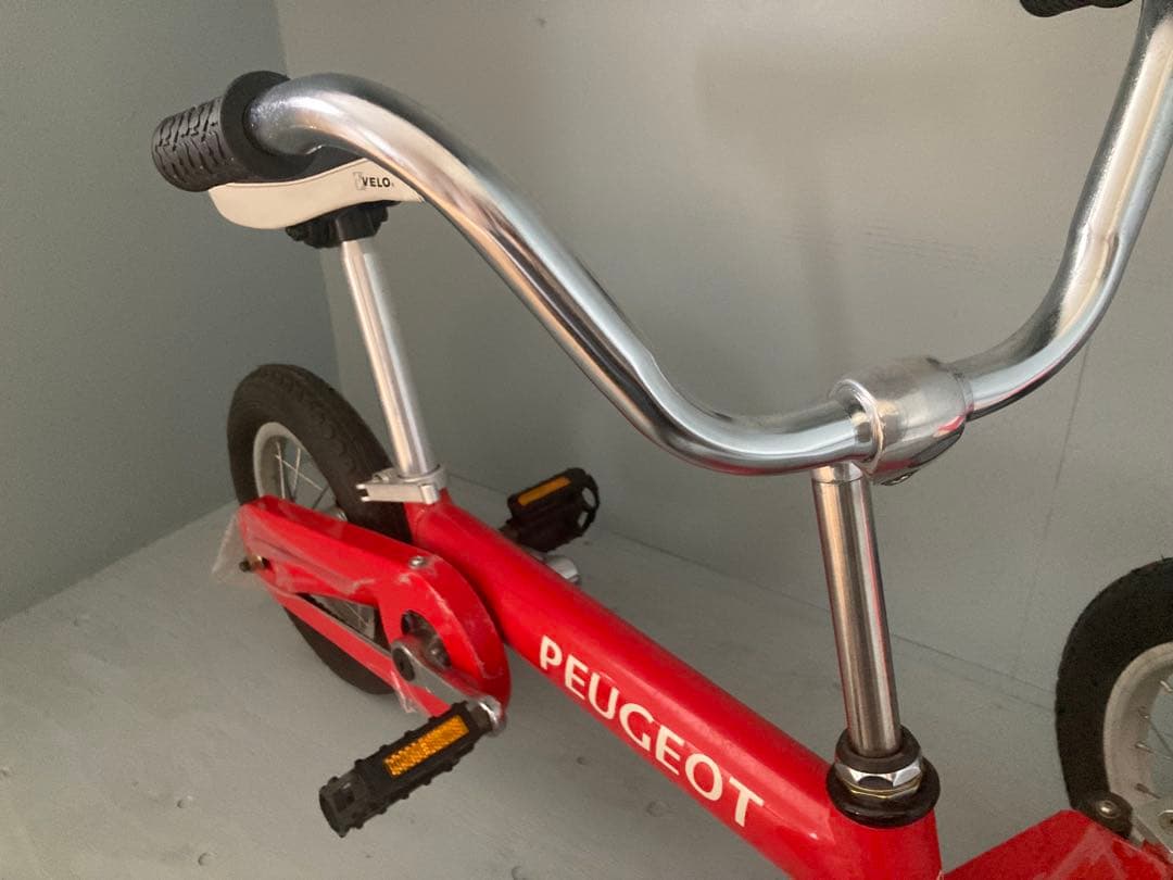 ビンテージ　PEUGEOT 赤 三輪車