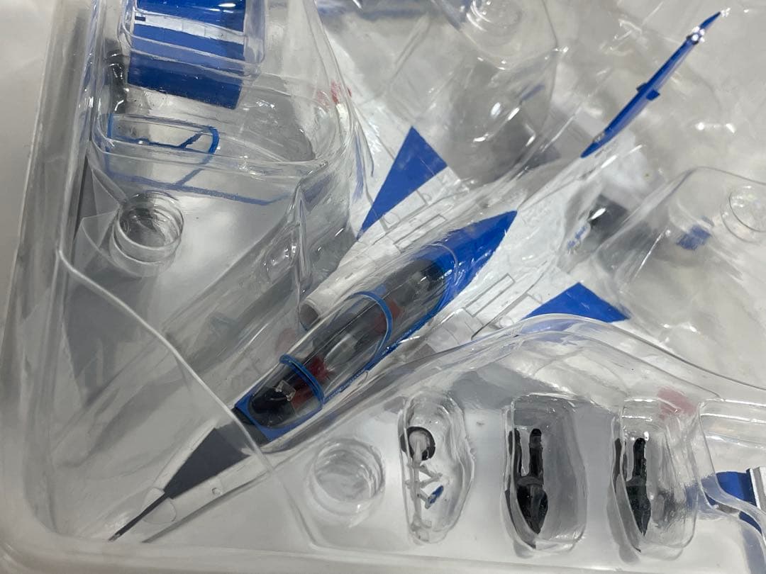 ホビーマスター 1/72 航空自衛隊T-4ブルーインパルス1番機HA3901