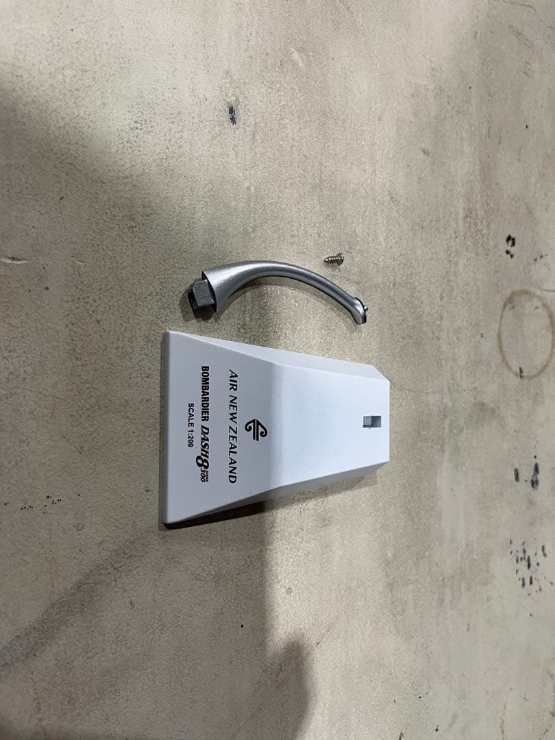 航空機・ヘリコプター BOMBARDIER DASH 8 Q300 AIR NEW ZEALAND