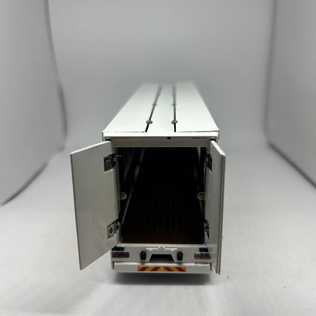 三菱ふそうスーパーグレート（LB-TRUCKS仕様）