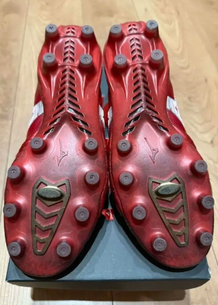 ミズノ モレリアネオ4 40周年 ルビーレッド 25cm