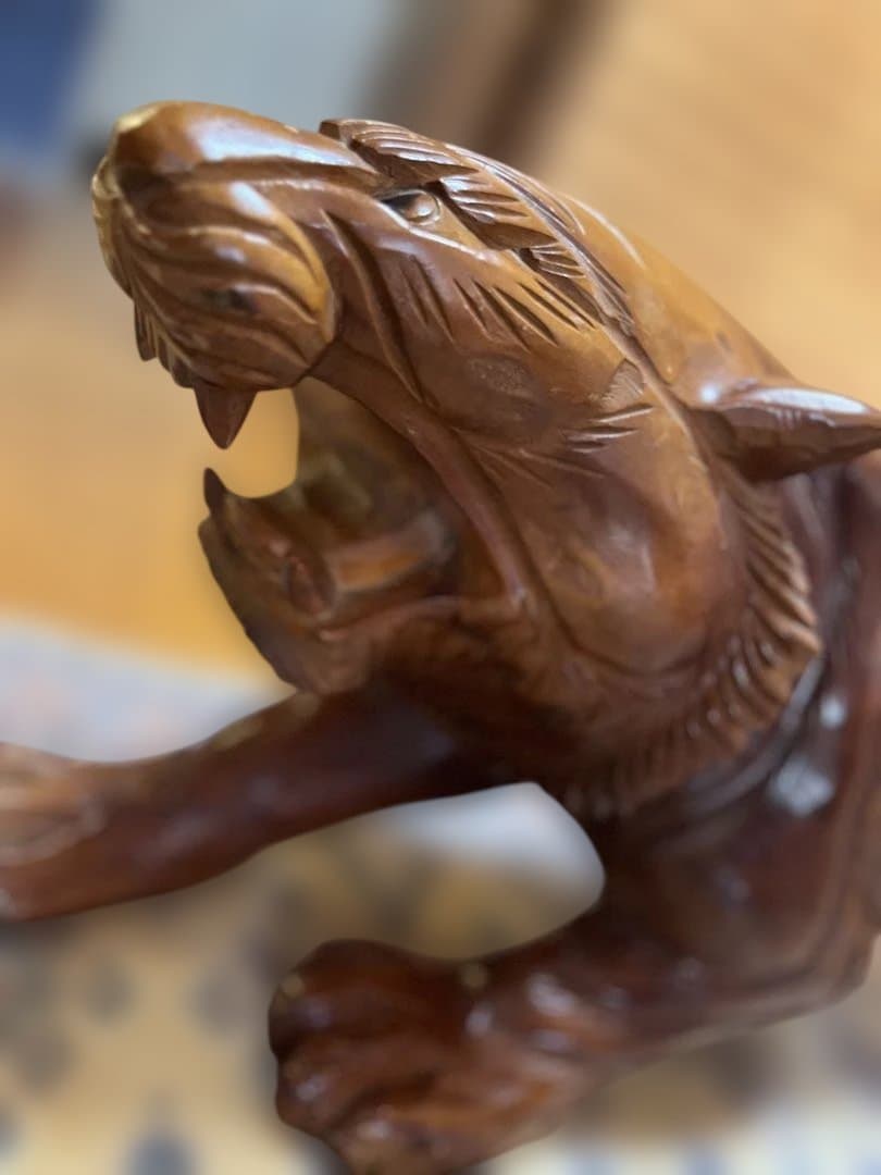 木彫り虎 置物 大型 手彫り 彫刻 オブジェ 縁起物