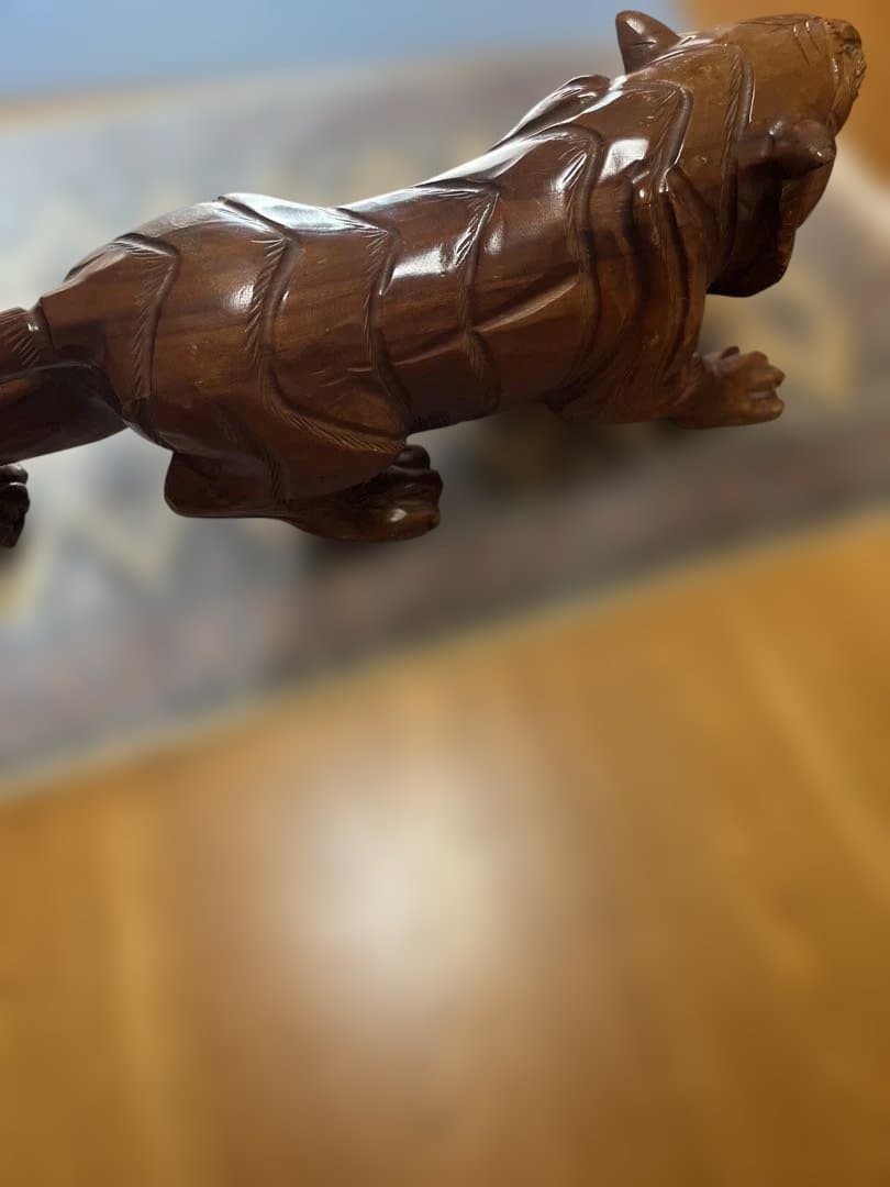 木彫り虎 置物 大型 手彫り 彫刻 オブジェ 縁起物