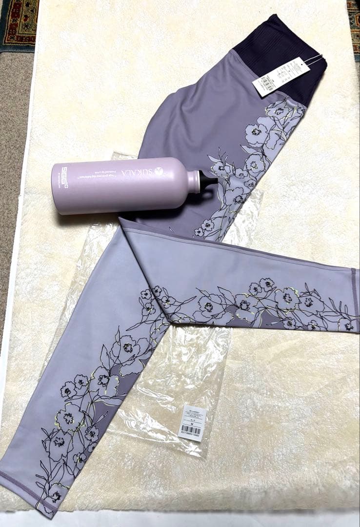 新品スカーラ2点　レギンスMと水素水ボトルのセット