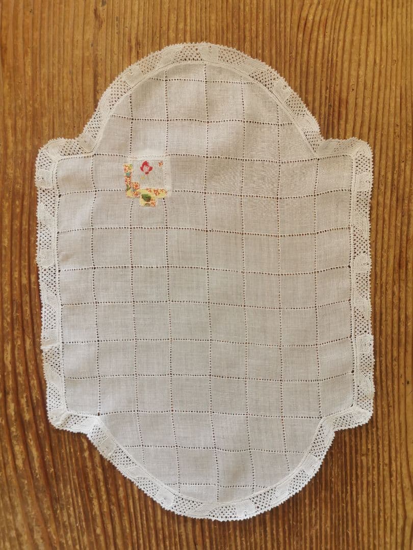 アンティーク ベルギーフランダースボビンレーストリム ドローンワーク変形ドイリー