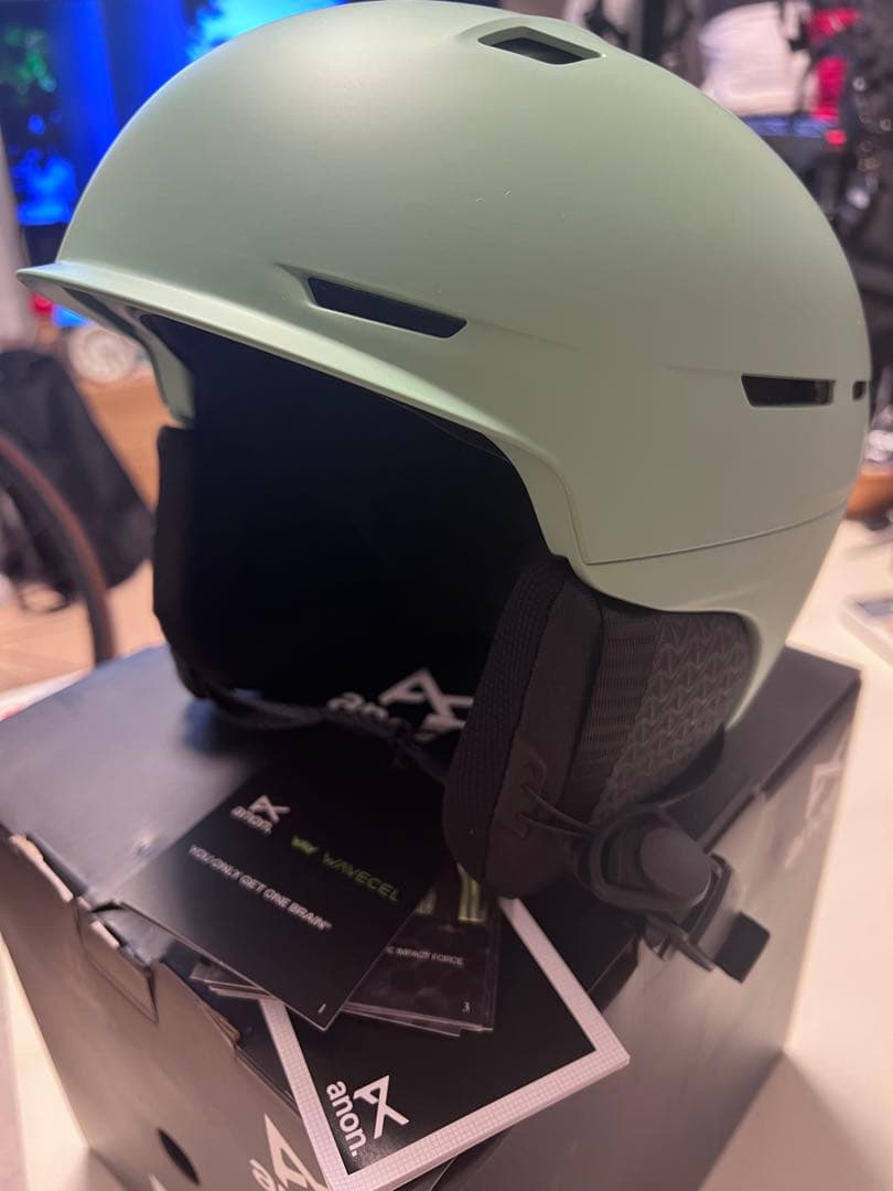 スノボヘルメットanon MERAK WAVECEL Mサイズ　バートン 新品