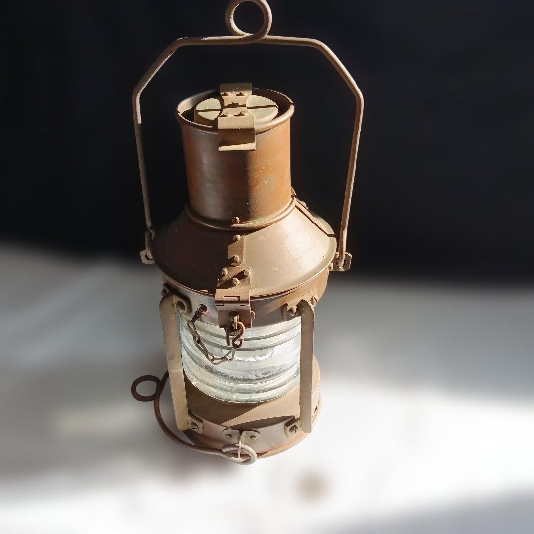 40.ブラウンランタン 金属製 ガラスシェード付き