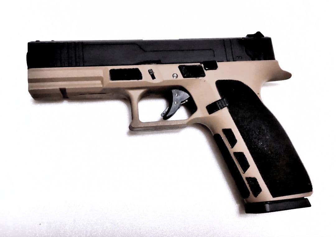 Carbon 8ストライカー9S CO2 ガスブローバック 単発/連射