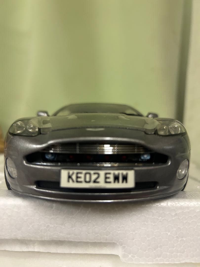 007 ボンドカー　アストンマーチン　ヴァンキッシュ　ジェームスボンド