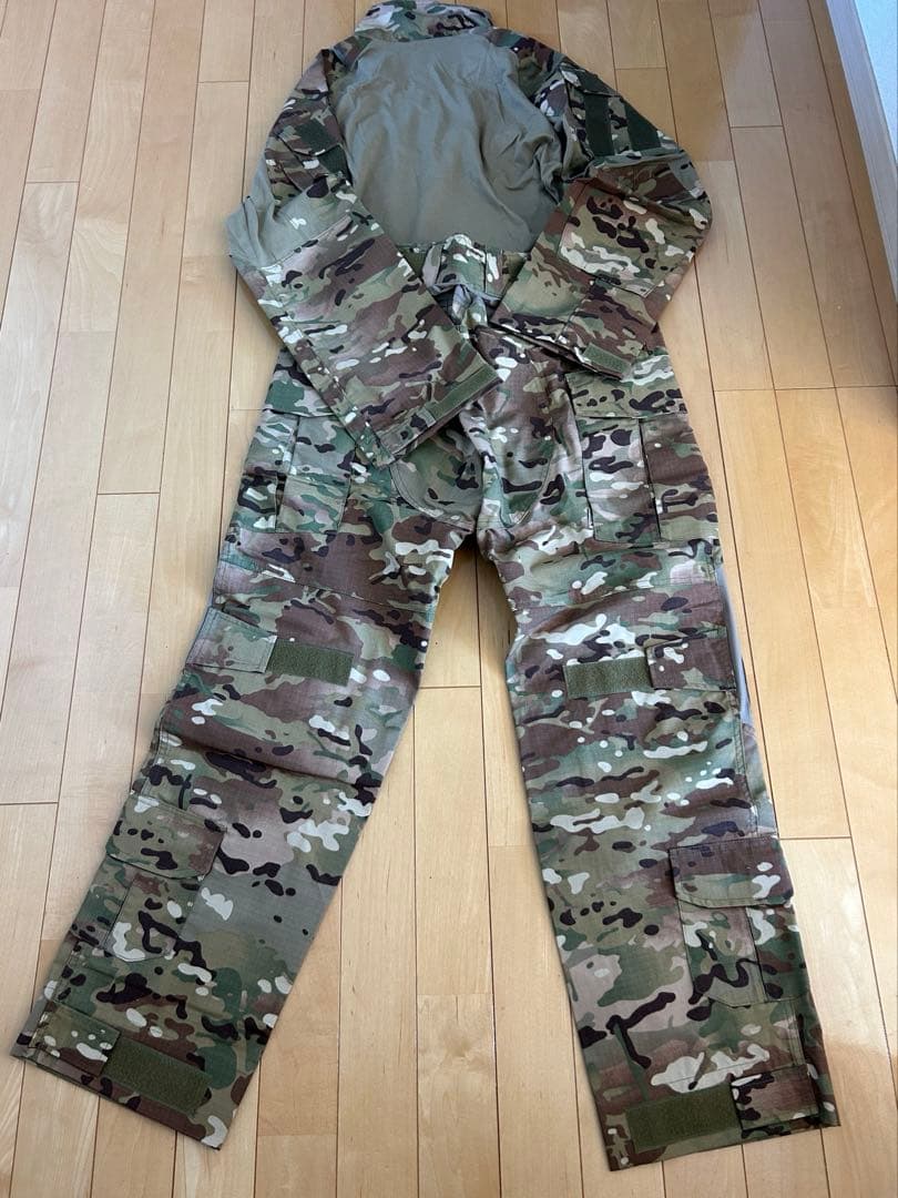 ライラクスマルチカム戦闘服上下セット