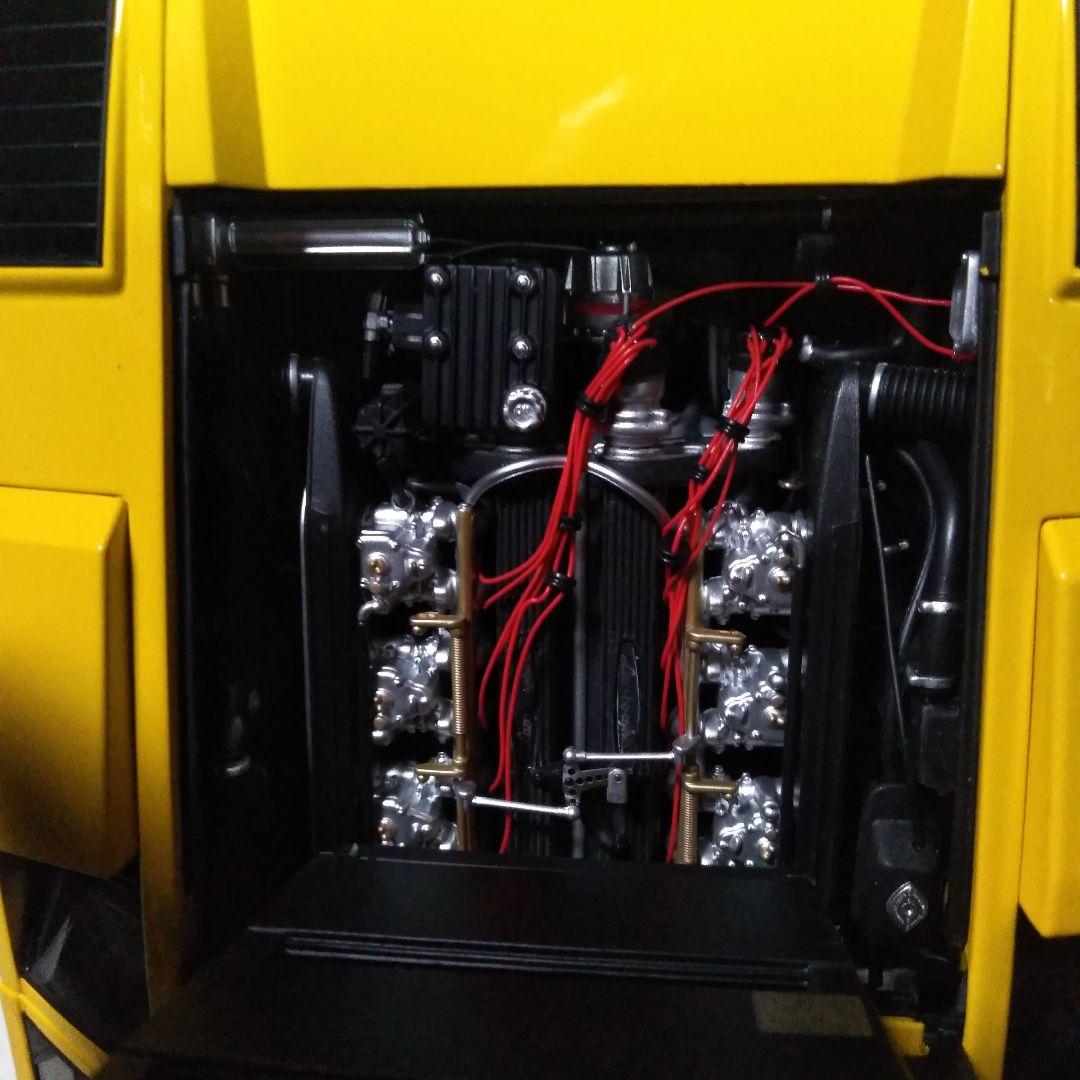 京商　ランボルギーニ　カウンタック　1/12 イエロー　右ミラーとれてます