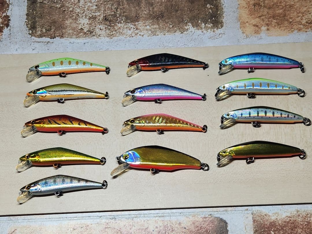 トラウト　本流ルアー　ミノー　Dコンタクト他13こセット