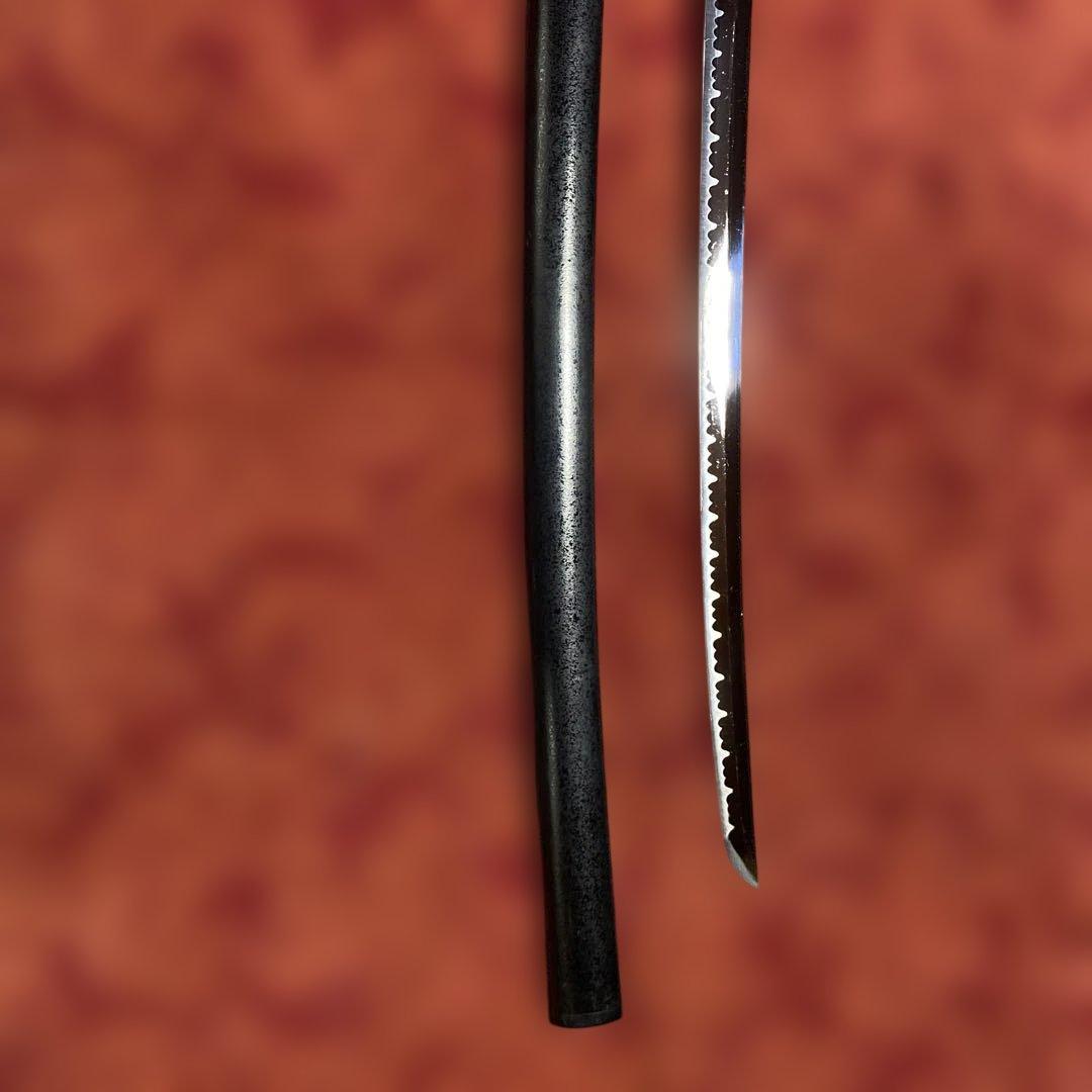 模造大刀 濃紺柄 龍彫透し丸鍔 黒梨地鞘