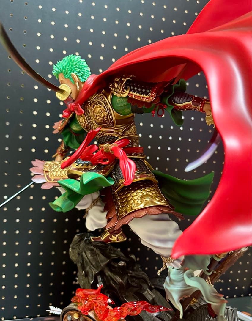 ゾロ フィギュア　ワンピースフィギュア