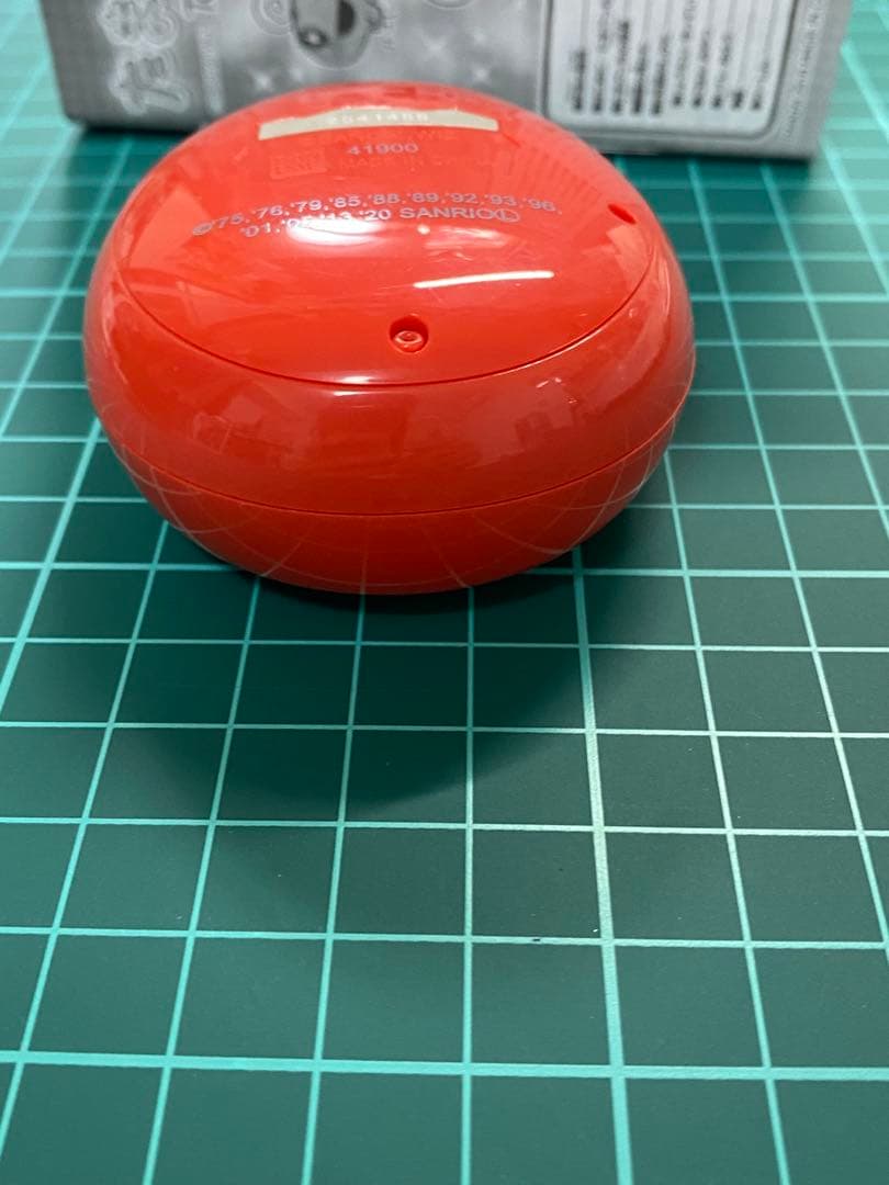 たまごっちみーつ サンリオキャラクターズ　レッド