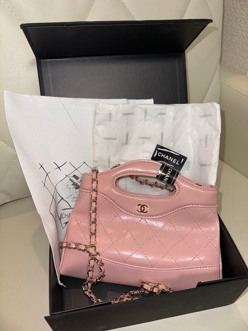 新品ノベルティ　 ショルダーバッグ　ゴールドチェーン　ピンク　RFIDタグあり