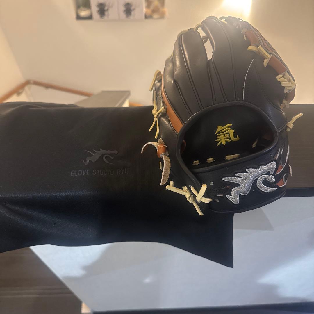 RYU 軟式グローブ 黒/茶色　限定