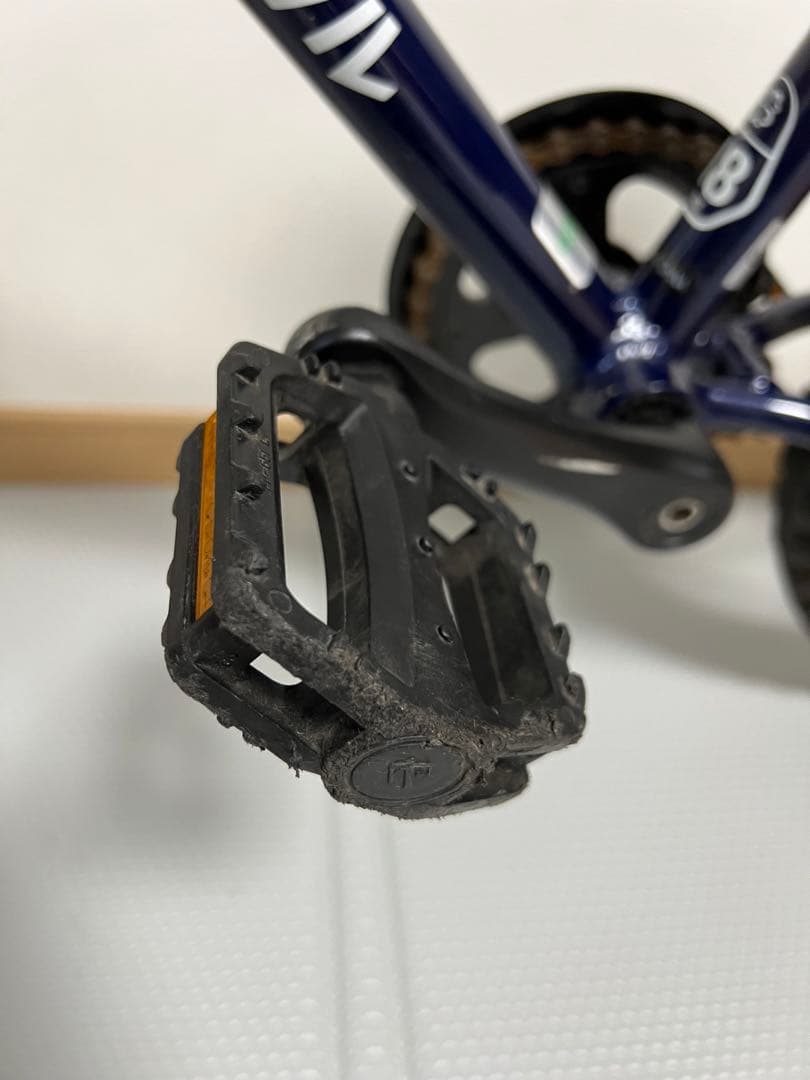 ヨツバサイクル　18インチ　キャプテンネイビー　前カゴ付き