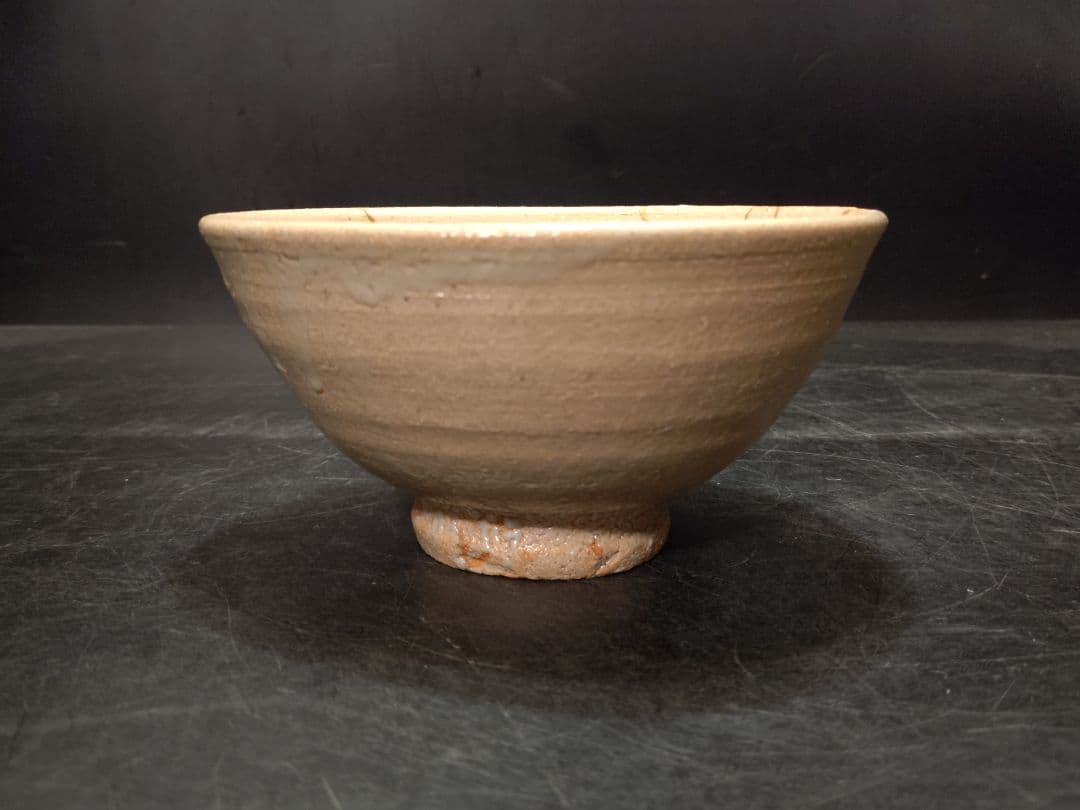 人間国宝　中里無庵（十二代中里太郎右衛門）造　唐津井戸茶碗　共箱　金継あり