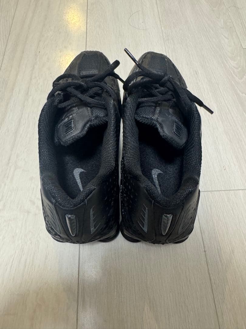 ナイキ ショックス R4 ウィメンズシューズ