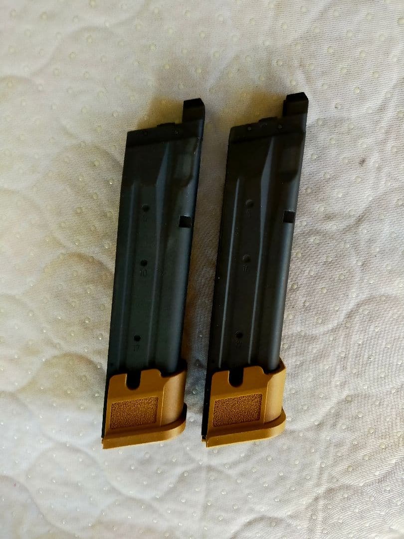 SIG M17 M18 co2マガジン ライラックス TAN 2本セット