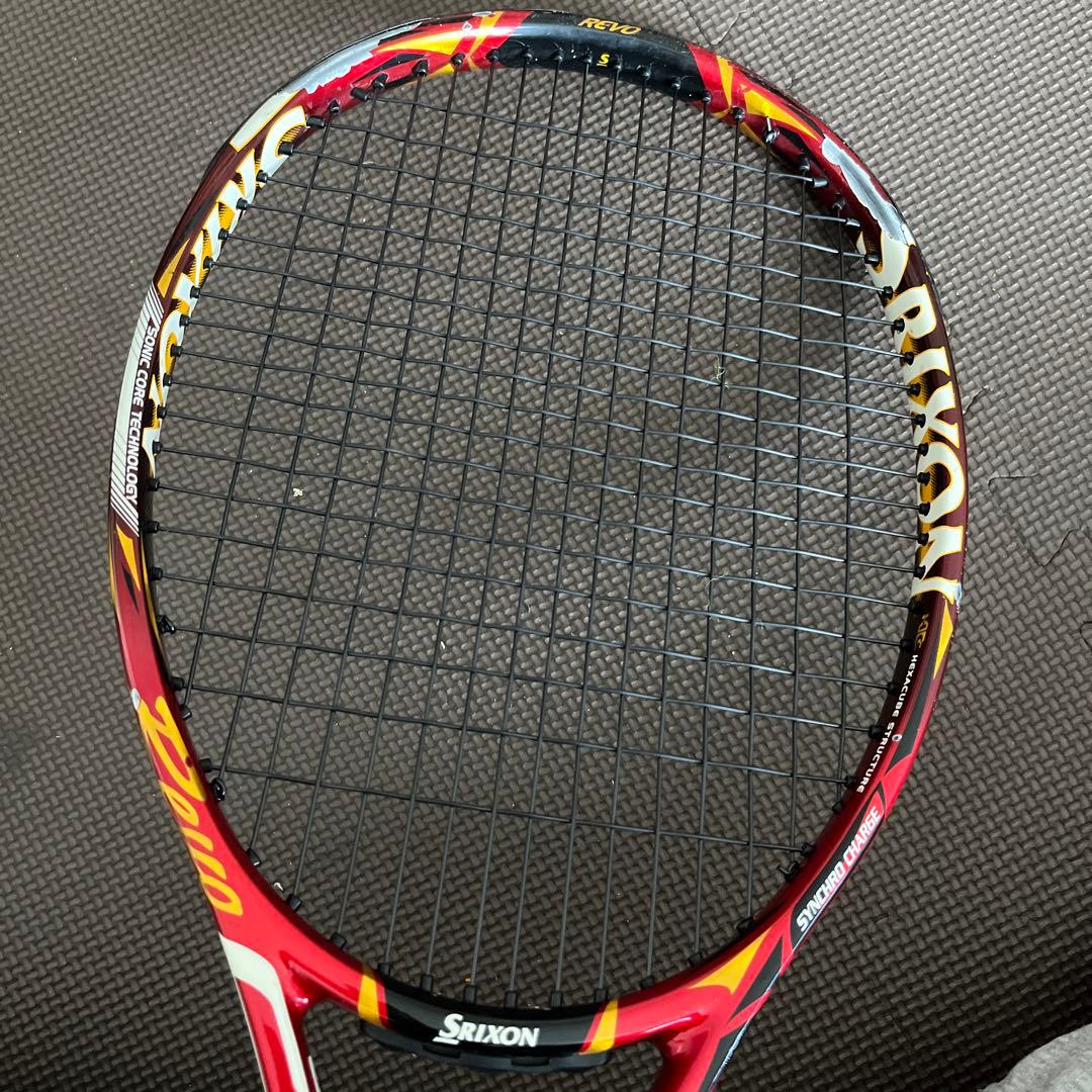 値下げ中　テニスラケット  スリクソン　赤