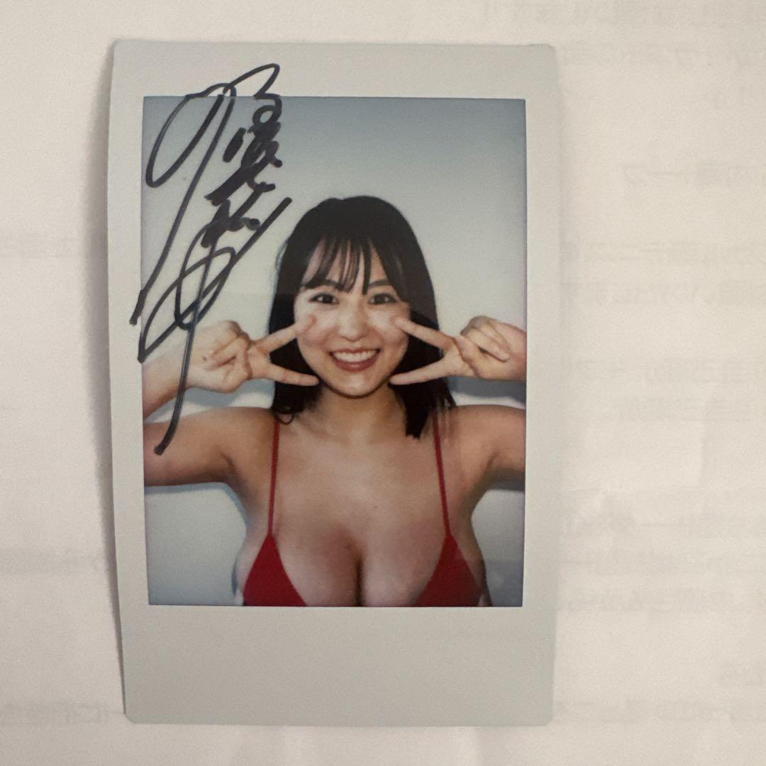 福井梨莉華さん サイン入り赤い水着チェキ写真