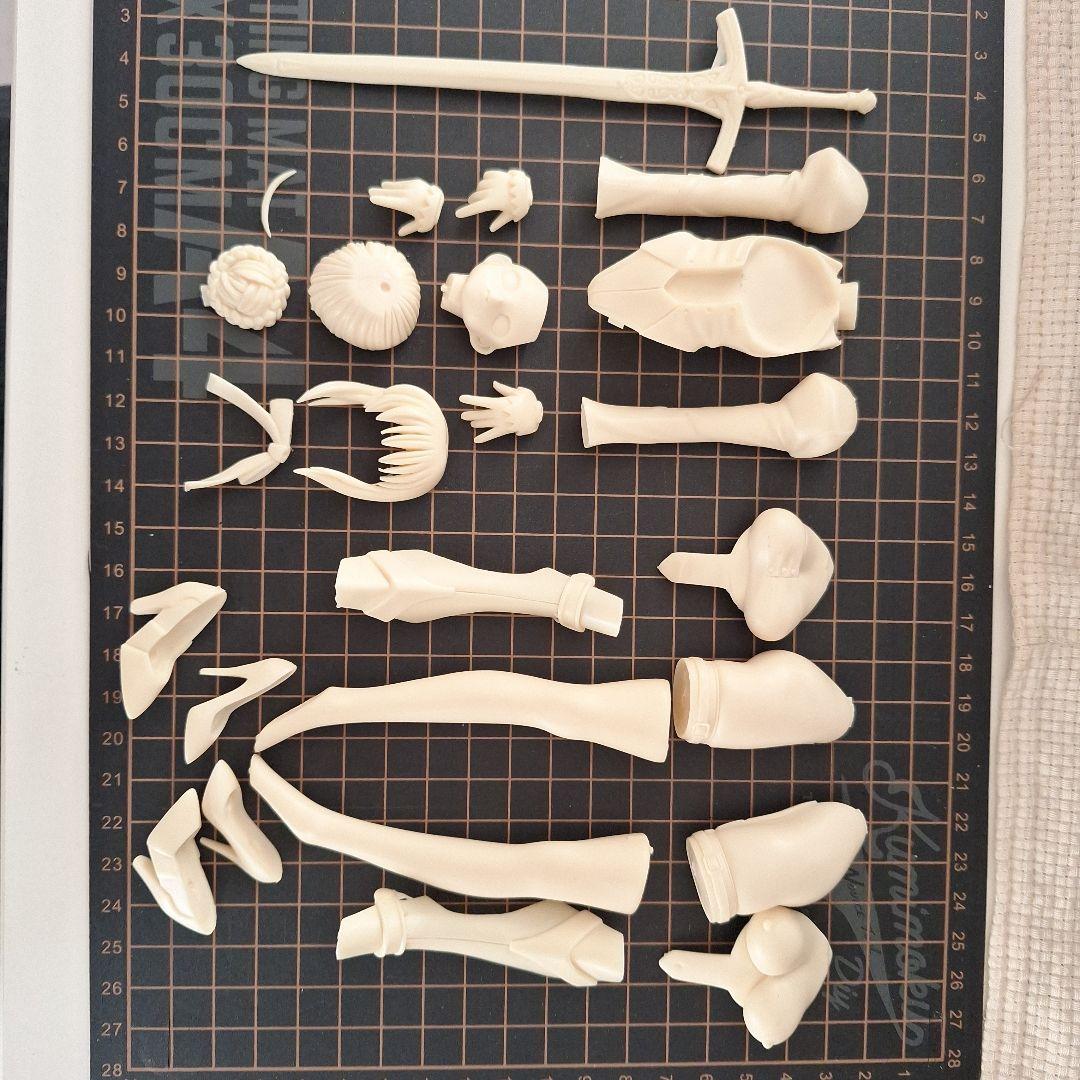 ガレージキット　セイバー