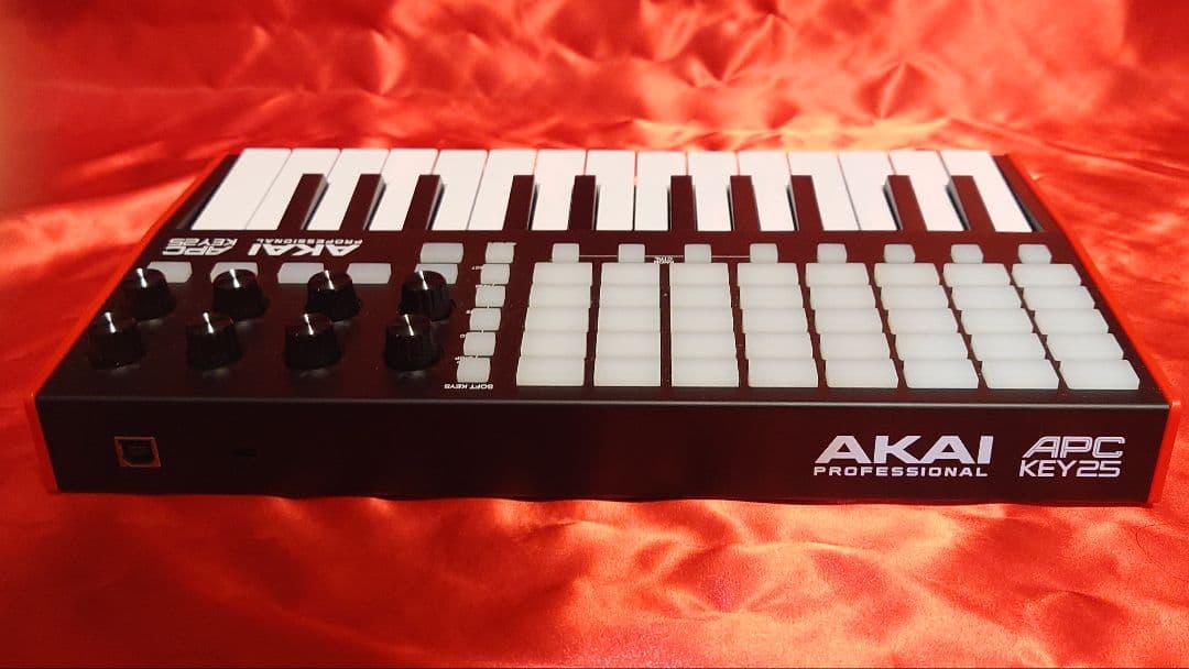 【中古品】AKAI professional apc key 25 mk2