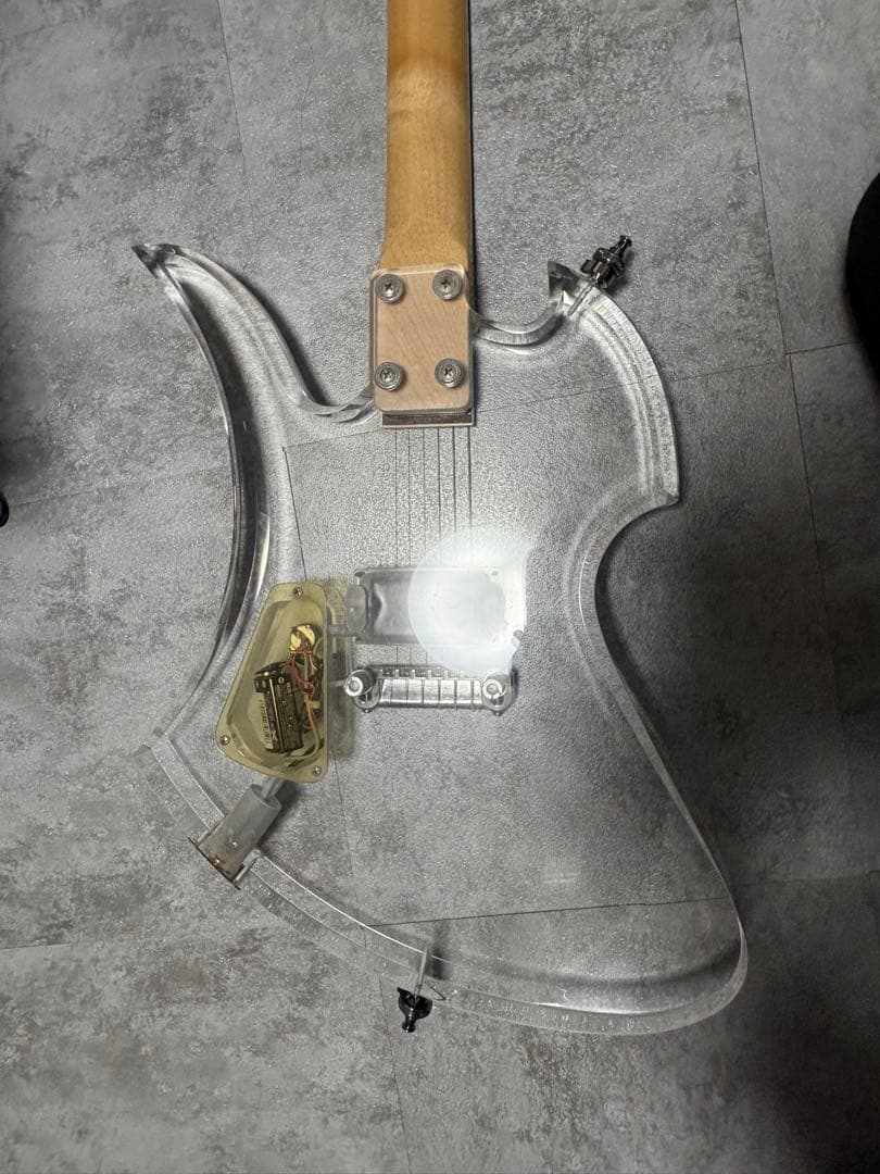 「クリア アクリル エレキギター hide系 変形ボディ ハムバッカー搭載