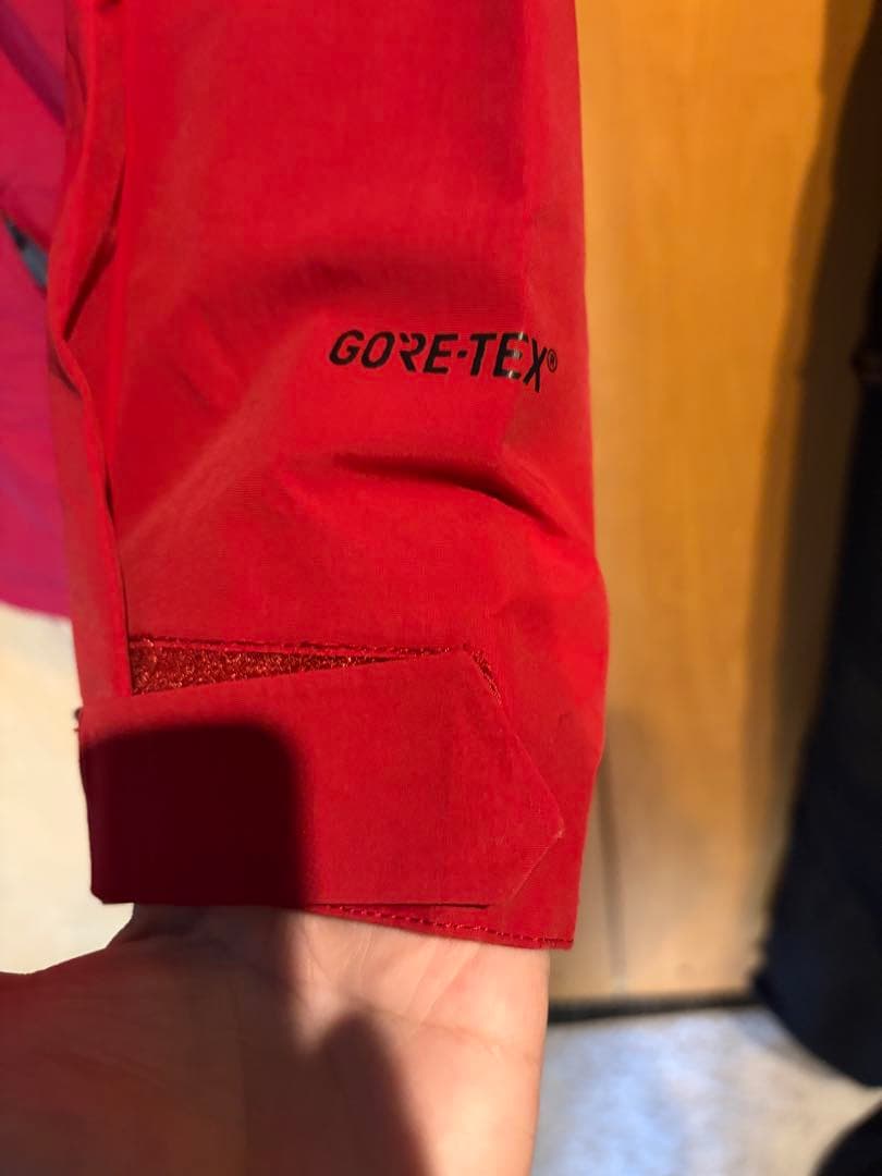 VOLCOM ゴアテックス　スノーボードウェア　ジャケット　ボルドー　赤　M