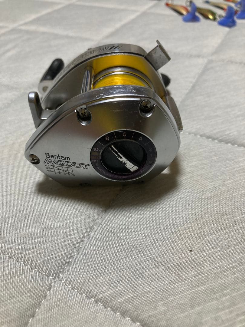 ルアー22個スプーン7個リールshimano magcast付方位磁石　温度計付