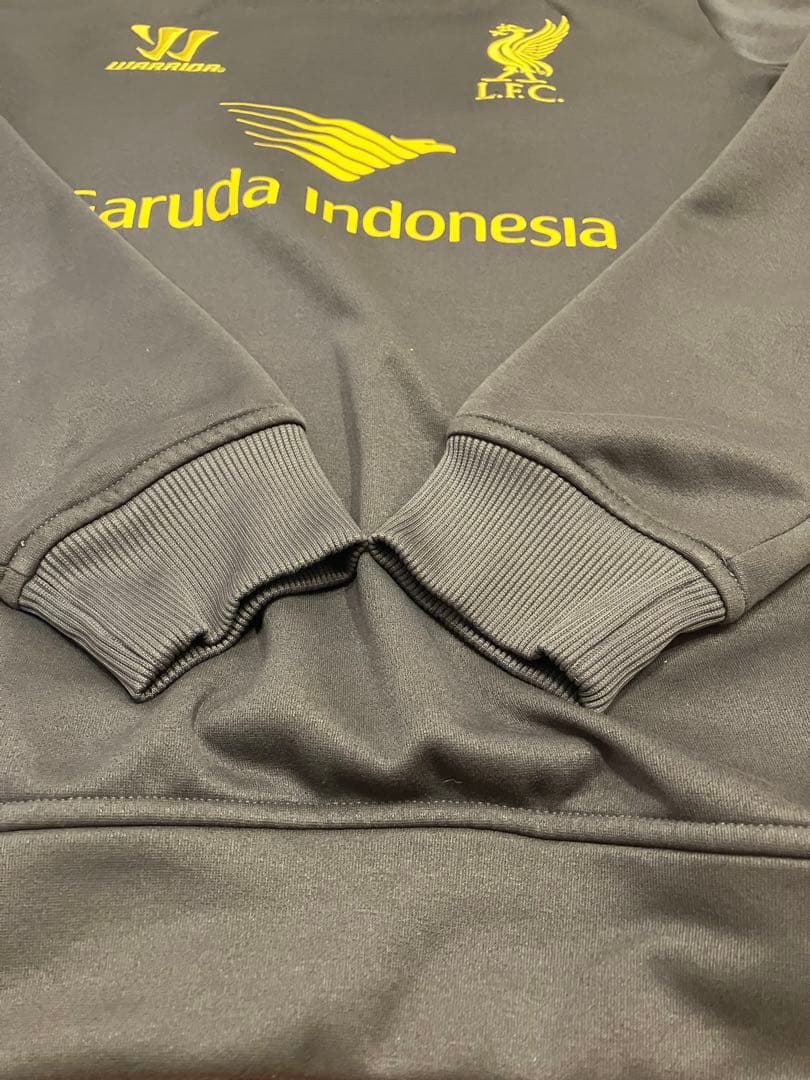 リバプールFC Warrior製 ガルーダロゴ トレーニングトップ