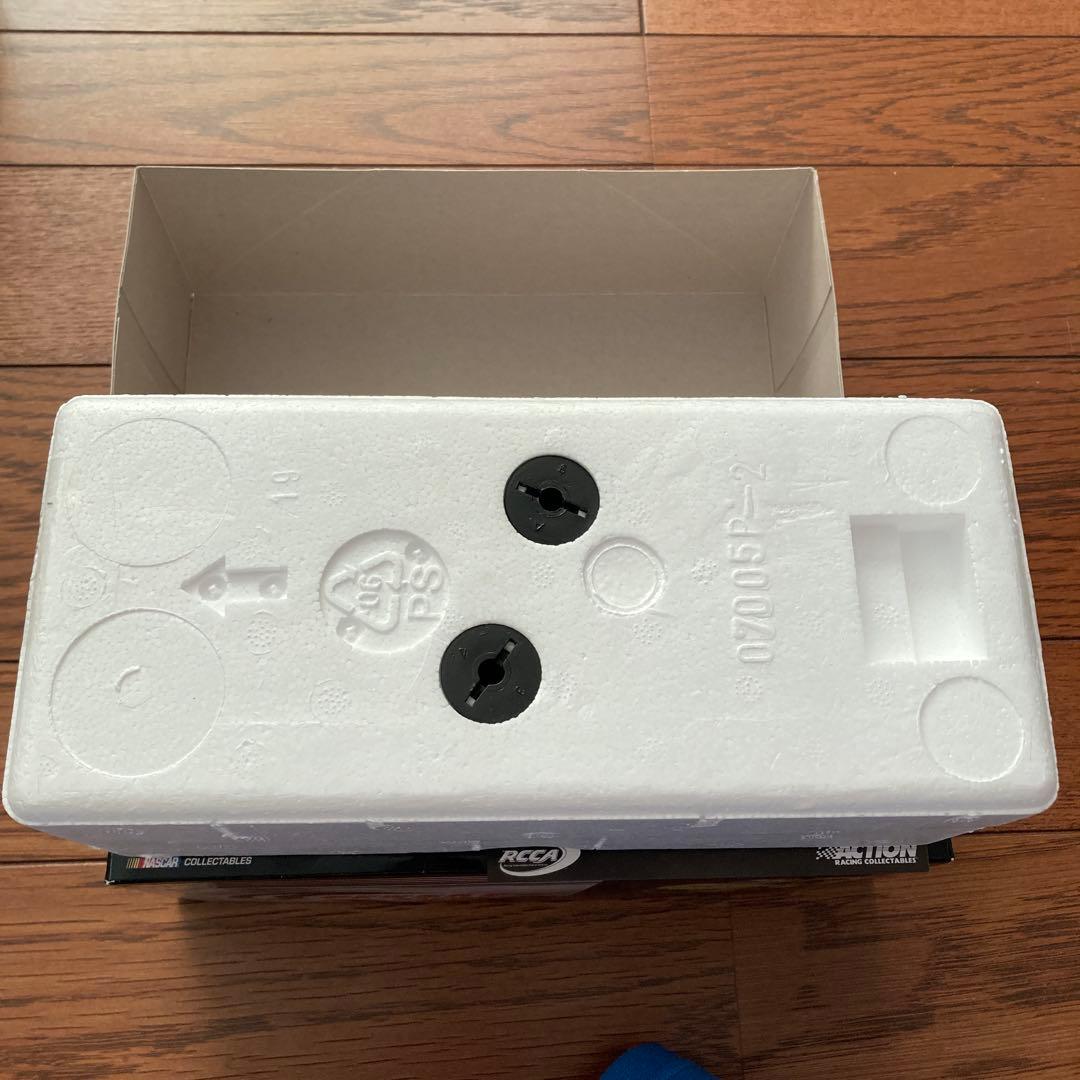 ペンスキー　レーシング　LIONEL 1/24スケール　NASCAR ナスカー