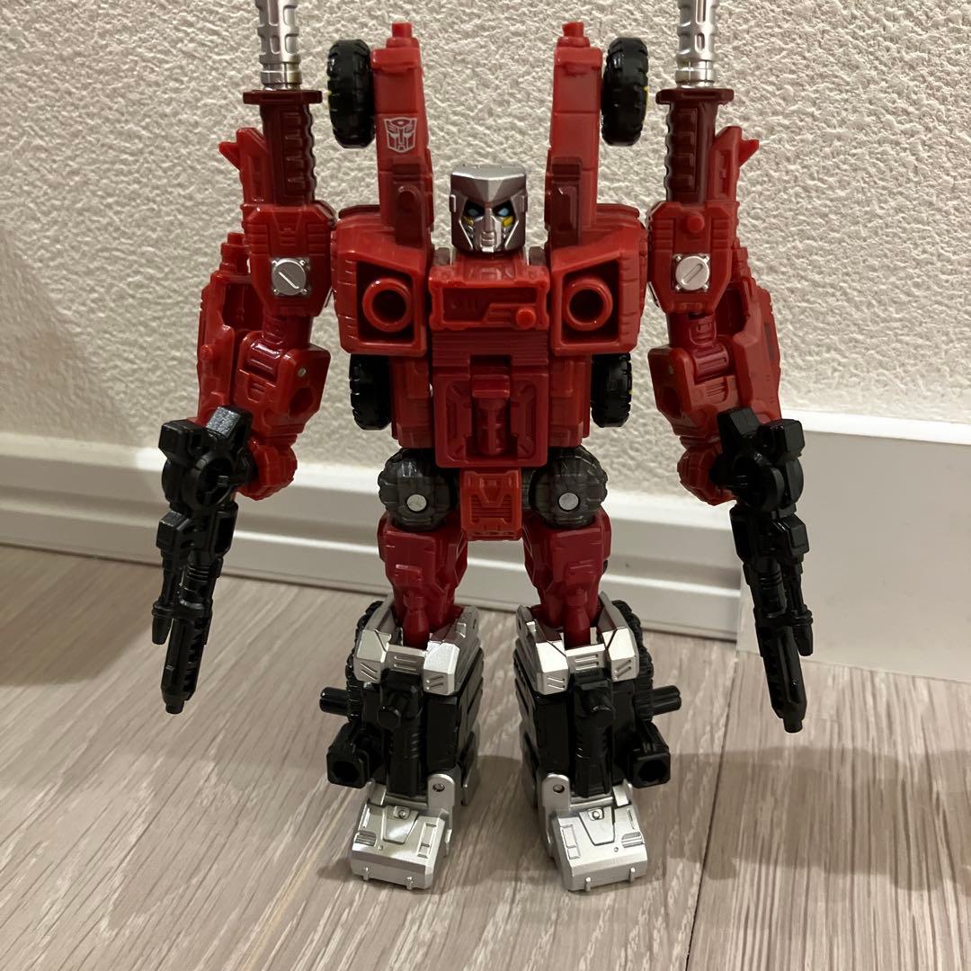 トランスフォーマー　シージ　インパクター　ミラージュ　ファンボートバトル3パック