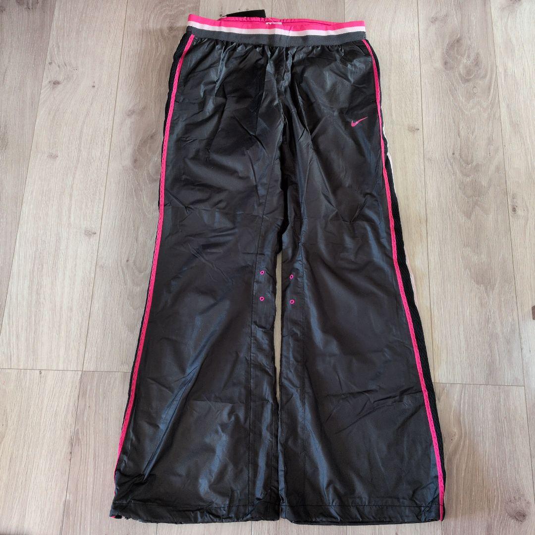 NIKE ナイキ　レディーススポーツウェア　上下セット　☆新品タグ付☆