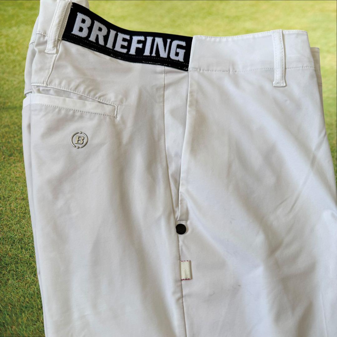 極美品　ブリーフィングゴルフ　パンツ　白　ロゴ入り　M〜L相当　ホワイト